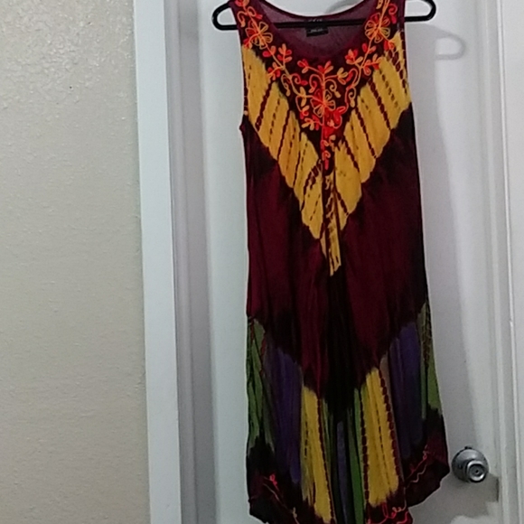 Very colorful dresses - Picture 1 of 4